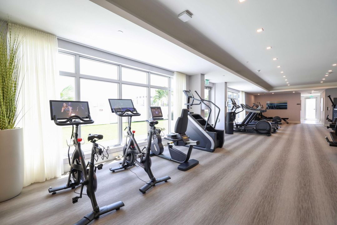 待售: $1,749,000 (2 贝兹, 2 浴室, 1671 平方英尺)