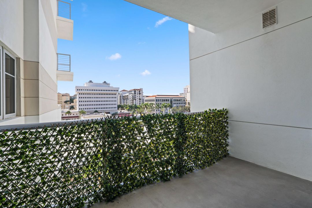 待售: $1,749,000 (2 贝兹, 2 浴室, 1671 平方英尺)