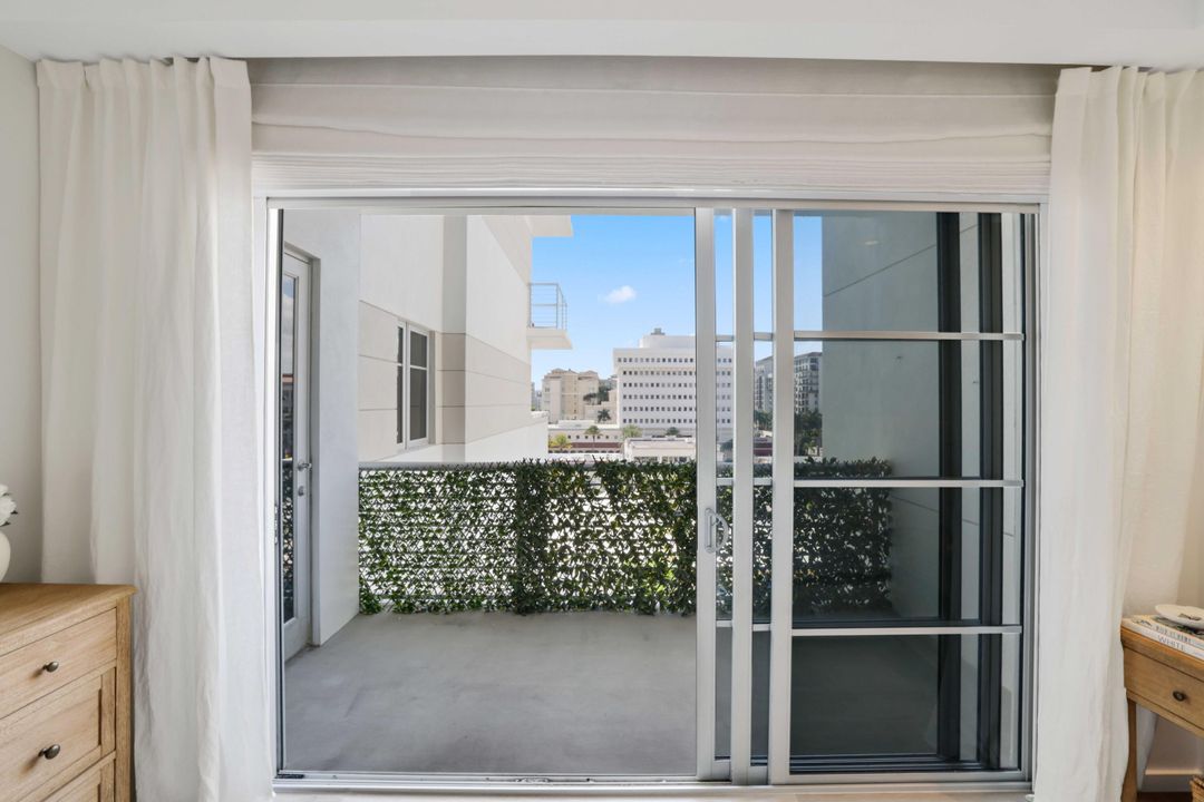 待售: $1,749,000 (2 贝兹, 2 浴室, 1671 平方英尺)