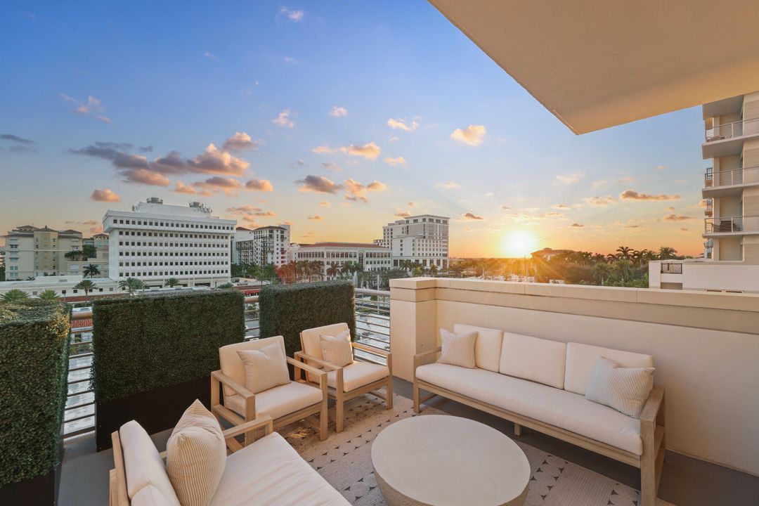 待售: $1,749,000 (2 贝兹, 2 浴室, 1671 平方英尺)