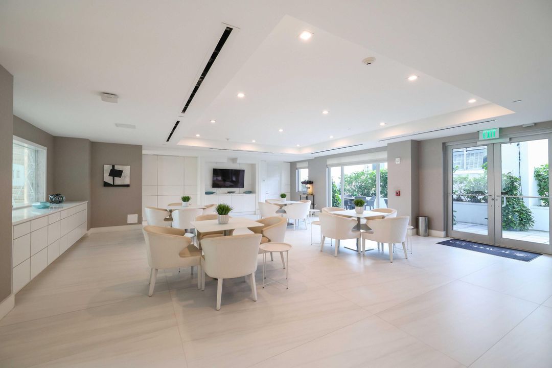 待售: $1,749,000 (2 贝兹, 2 浴室, 1671 平方英尺)