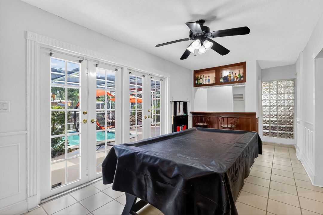 For Sale: $500,000 (3 beds, 2 baths, 1704 Square Feet)