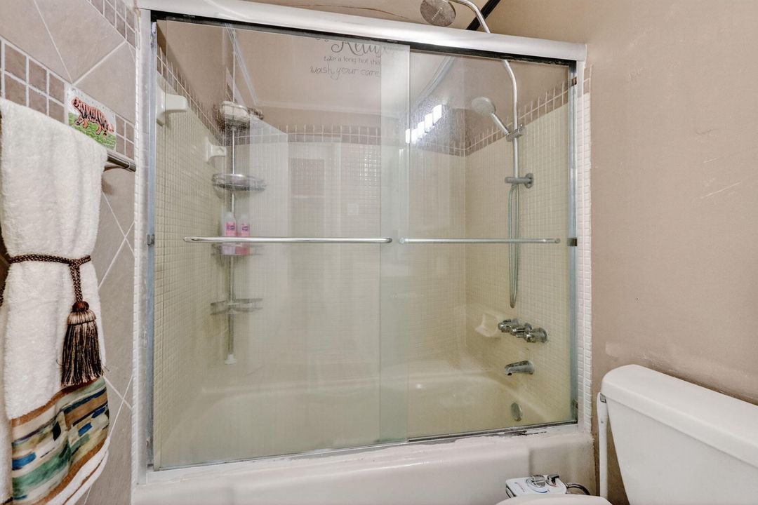 For Sale: $500,000 (3 beds, 2 baths, 1704 Square Feet)