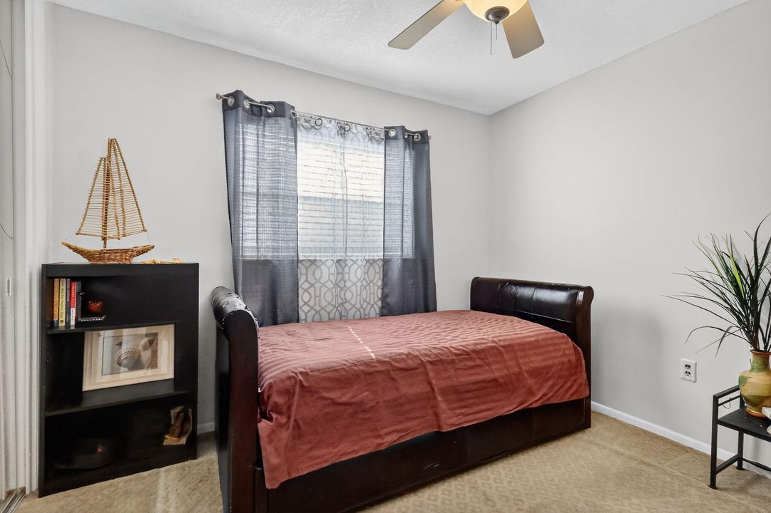 For Sale: $500,000 (3 beds, 2 baths, 1704 Square Feet)