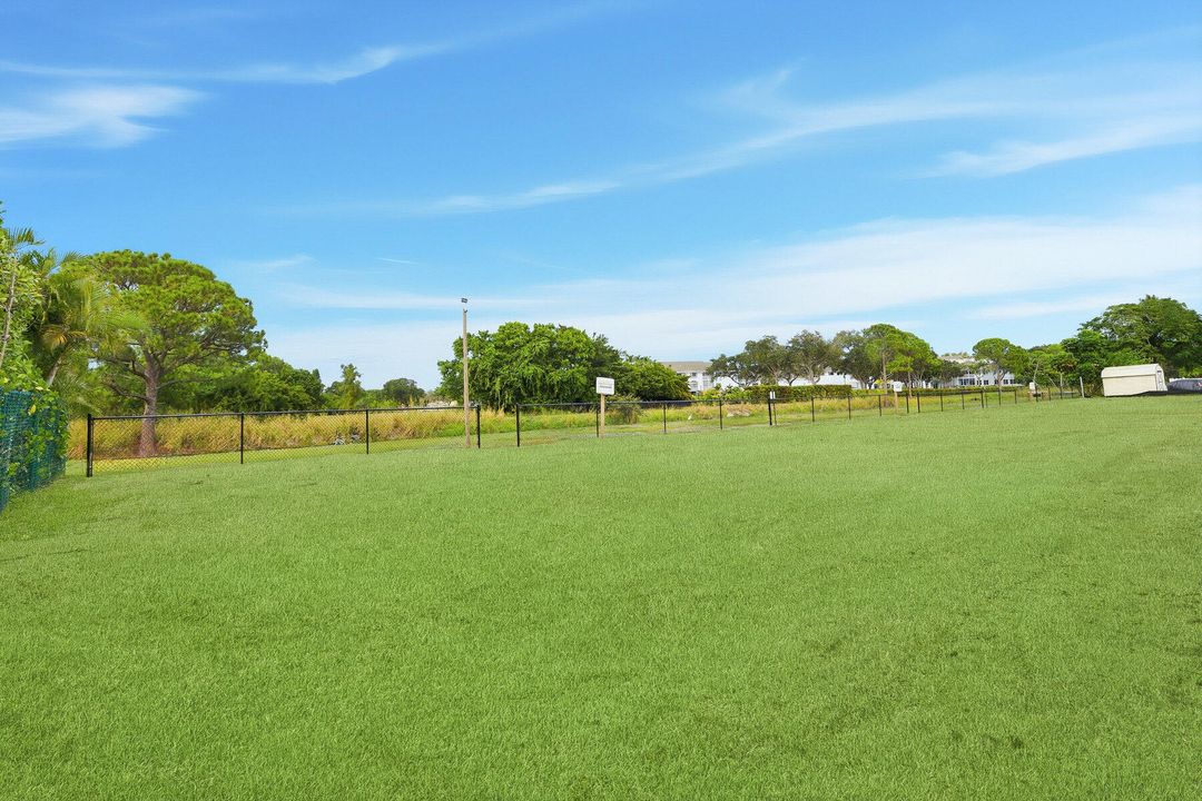 На продажу: $849,900 (4 спален, 3 ванн, 2228 Квадратных фут)