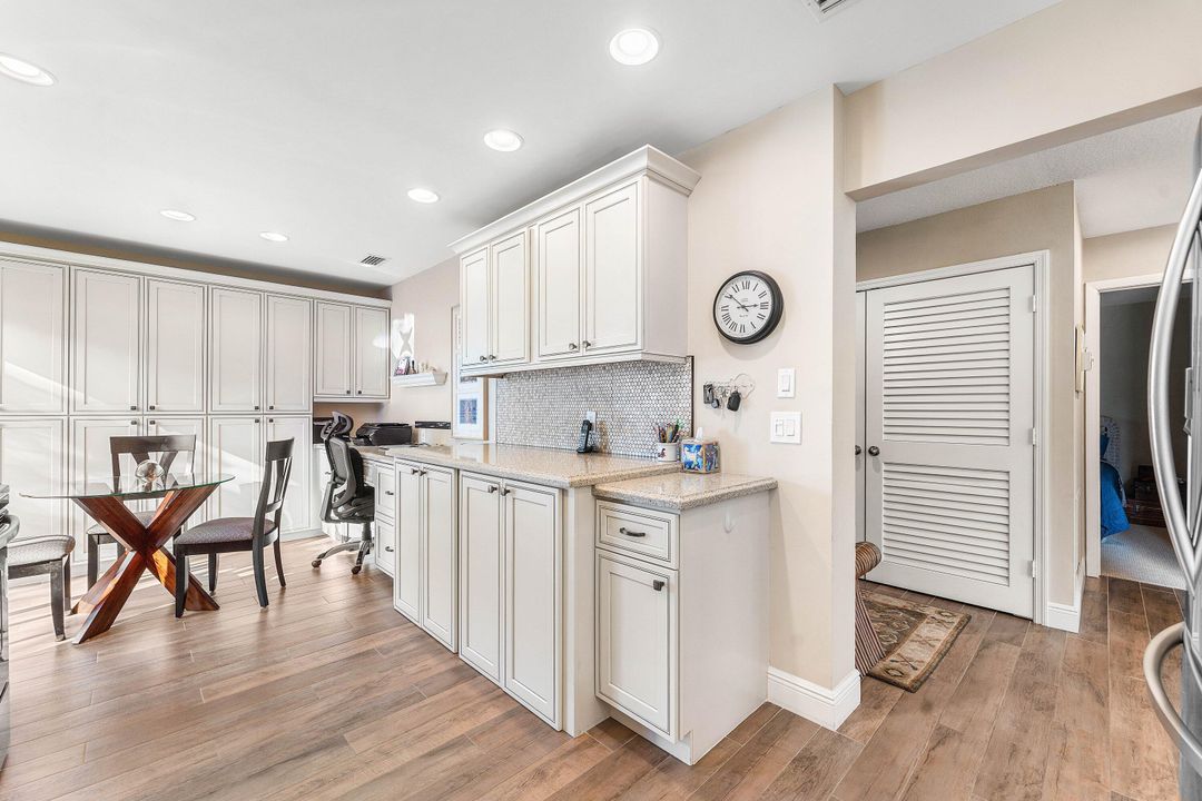 For Sale: $318,900 (3 beds, 2 baths, 1809 Square Feet)