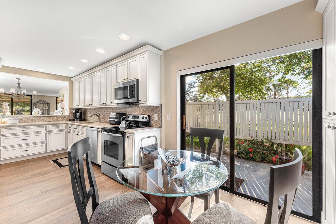 For Sale: $318,900 (3 beds, 2 baths, 1809 Square Feet)