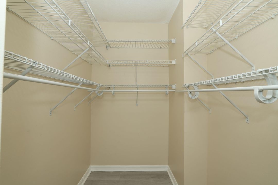 出租: $2,150 (2 贝兹, 2 浴室, 1060 平方英尺)