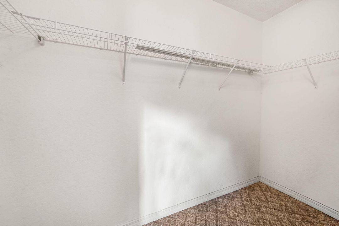 En Renta: $2,250 (3 camas, 2 baños, 1556 Pies cuadrados)