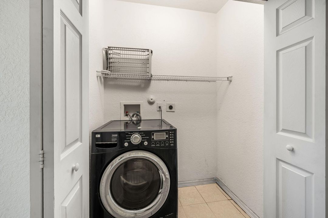 En Renta: $2,250 (3 camas, 2 baños, 1556 Pies cuadrados)