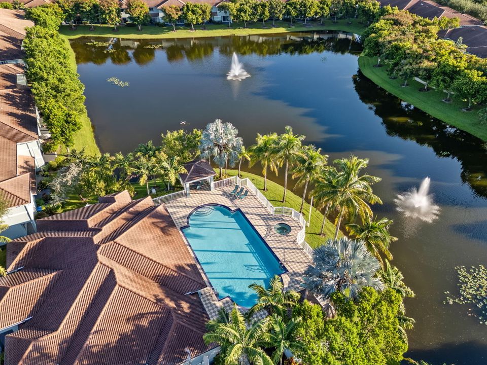 En Renta: $2,250 (3 camas, 2 baños, 1556 Pies cuadrados)