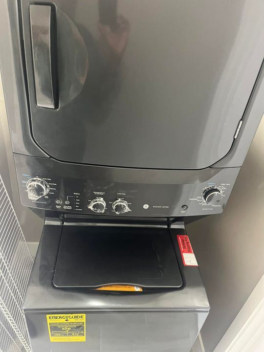 出租: $2,800 (2 贝兹, 1 浴室, 600 平方英尺)