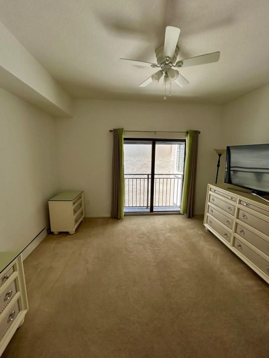 For Rent: $2,800 (2 beds, 2 baths, 1064 Square Feet)