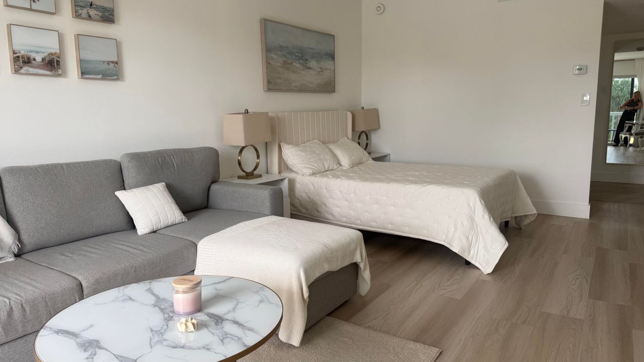 出租: $2,200 (0 贝兹, 1 浴室, 450 平方英尺)