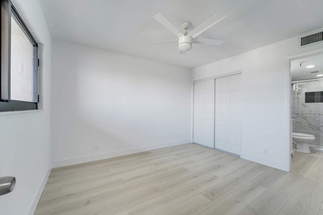 For Sale: $299,000 (2 beds, 2 baths, 1230 Square Feet)