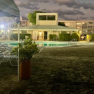 出租: $1,600 (1 贝兹, 1 浴室, 770 平方英尺)