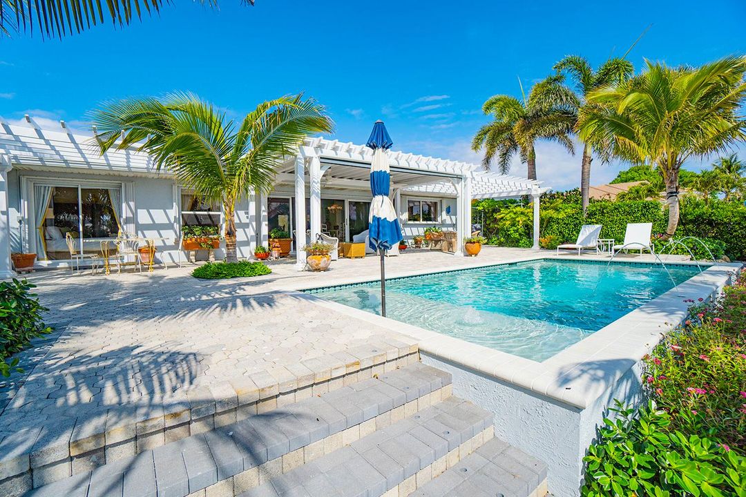 На продажу: $4,749,900 (2 спален, 2 ванн, 1752 Квадратных фут)