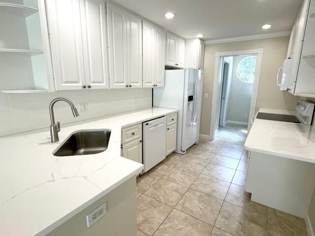 For Rent: $3,400 (3 beds, 2 baths, 1570 Square Feet)