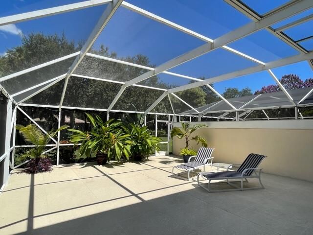 For Rent: $3,400 (3 beds, 2 baths, 1570 Square Feet)