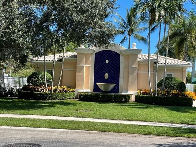 For Rent: $3,400 (3 beds, 2 baths, 1570 Square Feet)