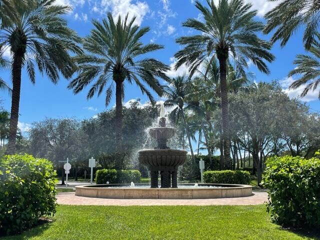 For Rent: $3,400 (3 beds, 2 baths, 1570 Square Feet)