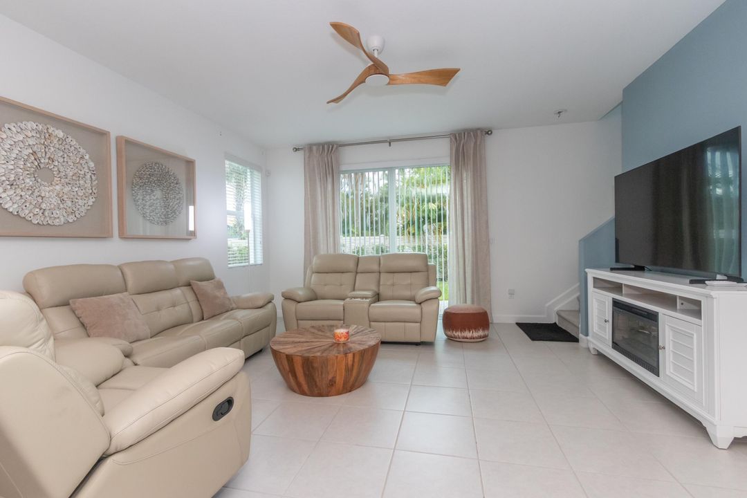 For Sale: $499,900 (3 beds, 2 baths, 1796 Square Feet)