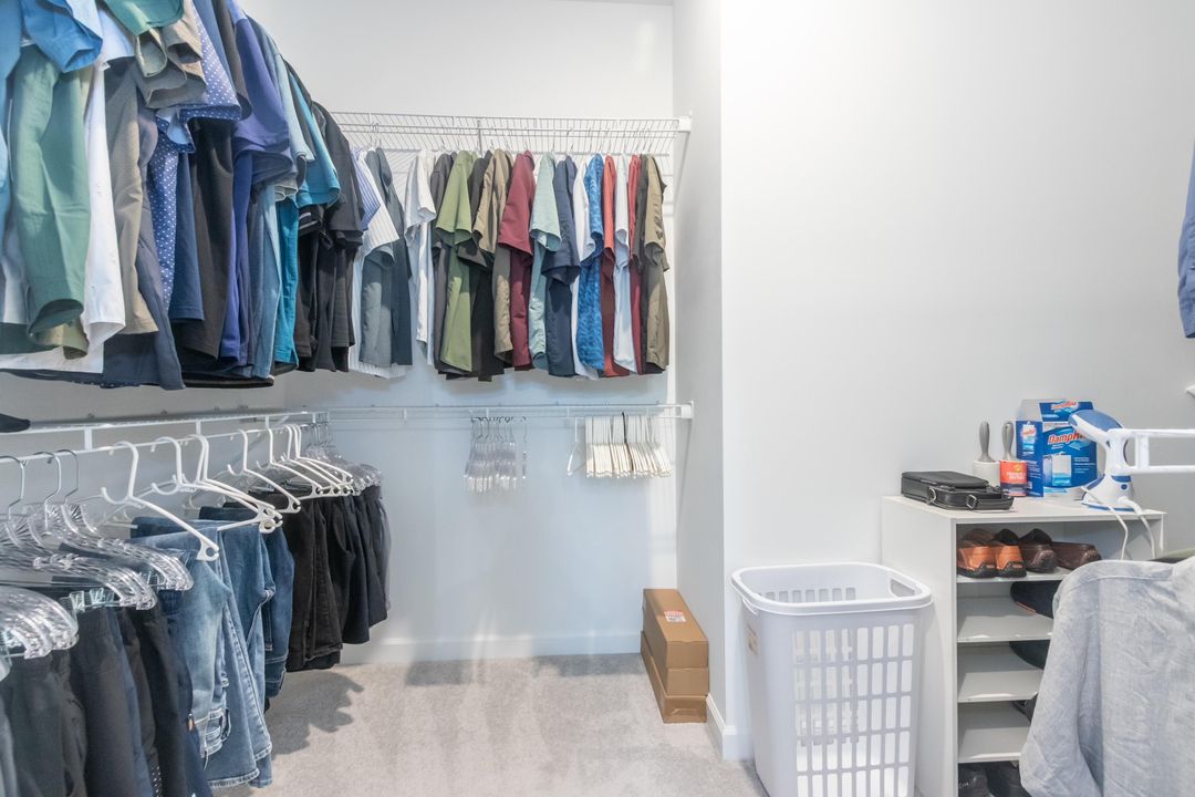 For Sale: $499,900 (3 beds, 2 baths, 1796 Square Feet)