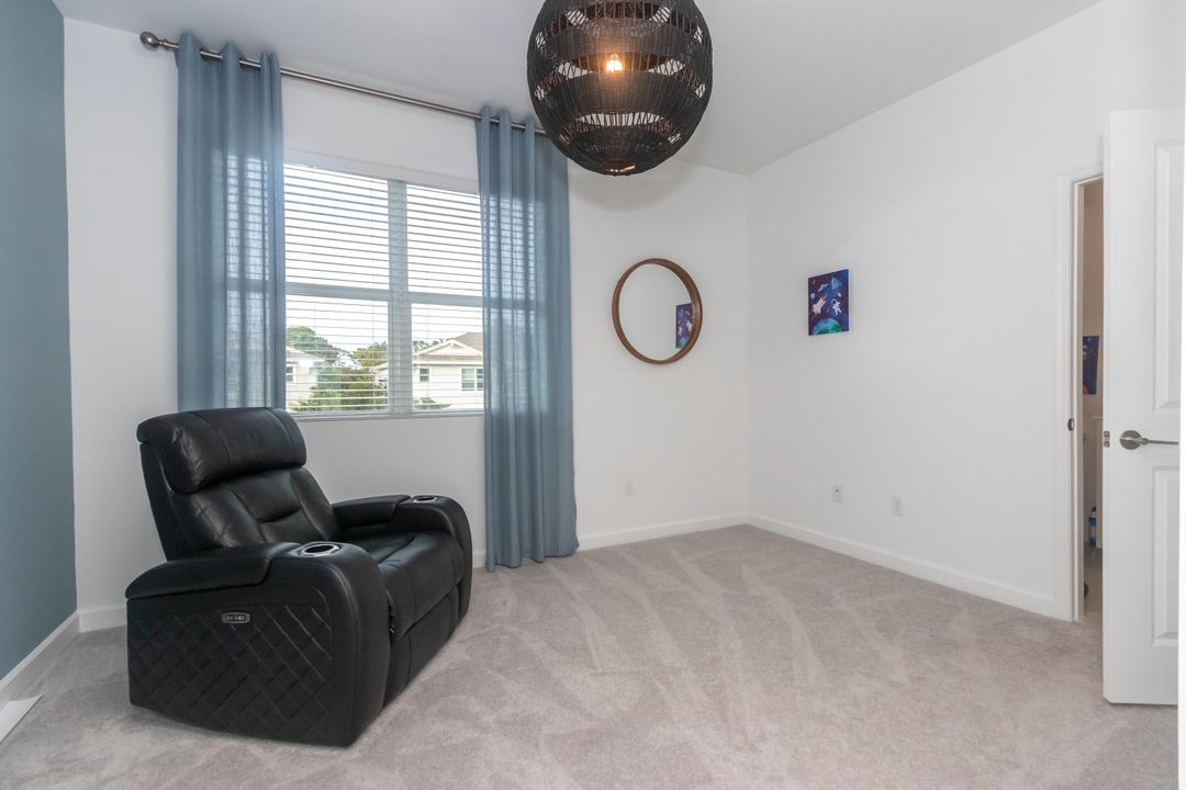 For Sale: $499,900 (3 beds, 2 baths, 1796 Square Feet)