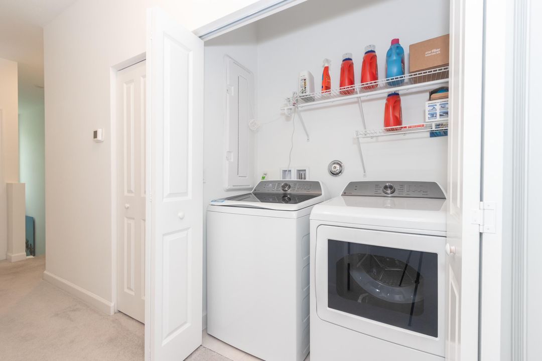 For Sale: $499,900 (3 beds, 2 baths, 1796 Square Feet)