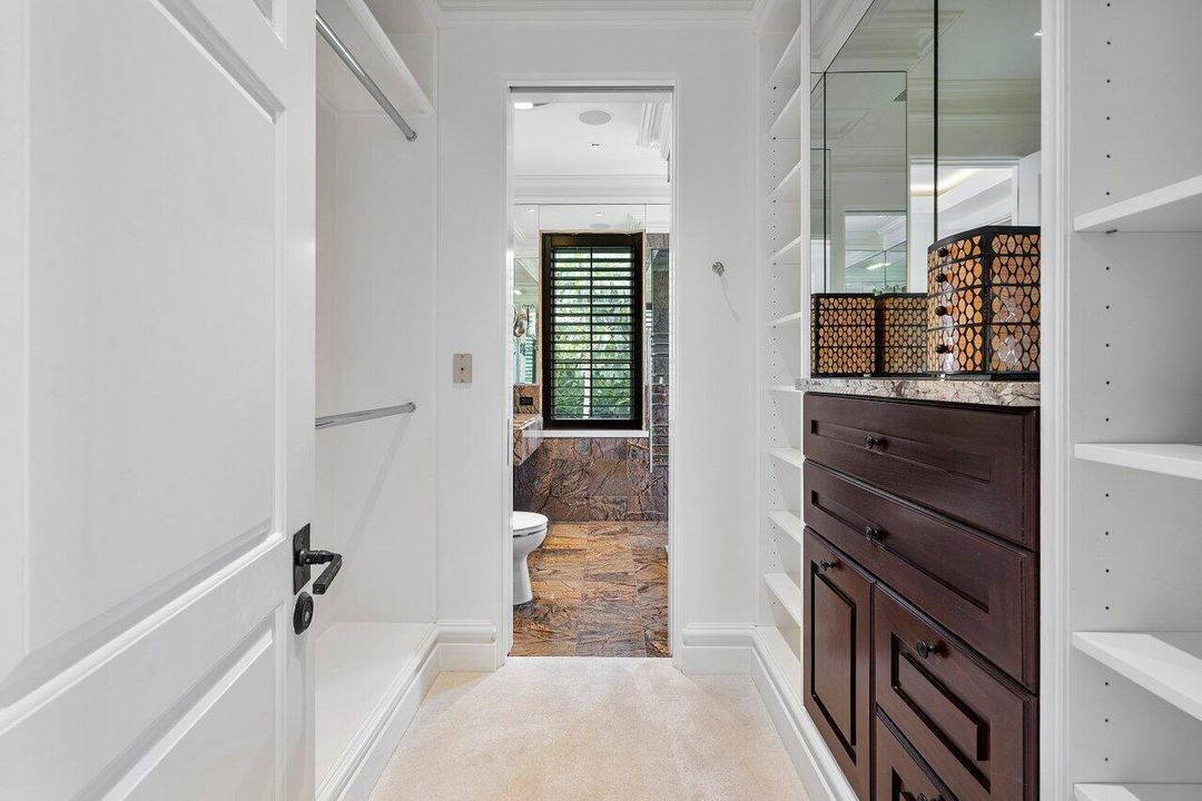 出租: $150,000 (5 贝兹, 7 浴室, 6357 平方英尺)