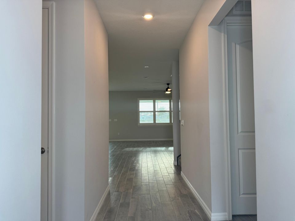 For Rent: $3,500 (4 beds, 2 baths, 2861 Square Feet)