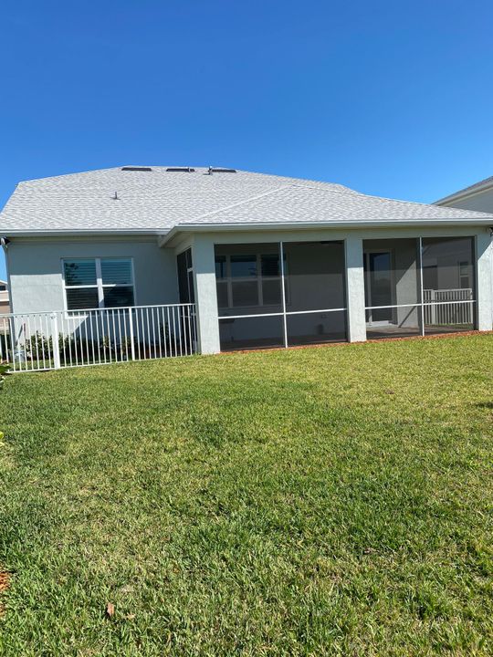 For Rent: $3,500 (4 beds, 2 baths, 2861 Square Feet)