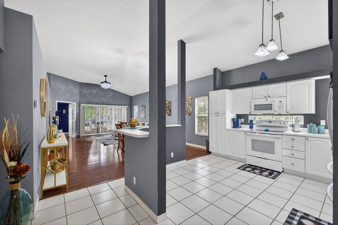 En Venta: $449,900 (3 camas, 2 baños, 1580 Pies cuadrados)