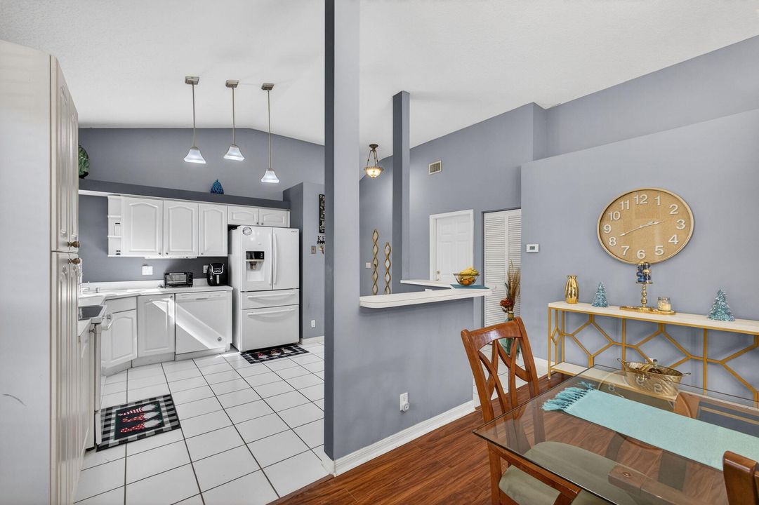 En Venta: $449,900 (3 camas, 2 baños, 1580 Pies cuadrados)