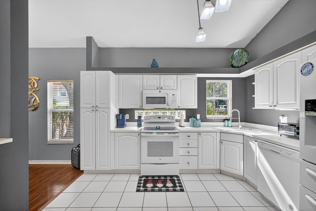 En Venta: $449,900 (3 camas, 2 baños, 1580 Pies cuadrados)