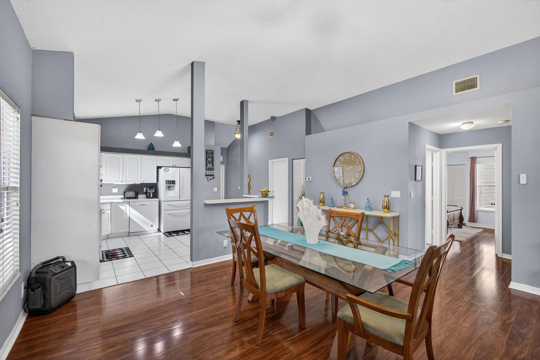 En Venta: $449,900 (3 camas, 2 baños, 1580 Pies cuadrados)