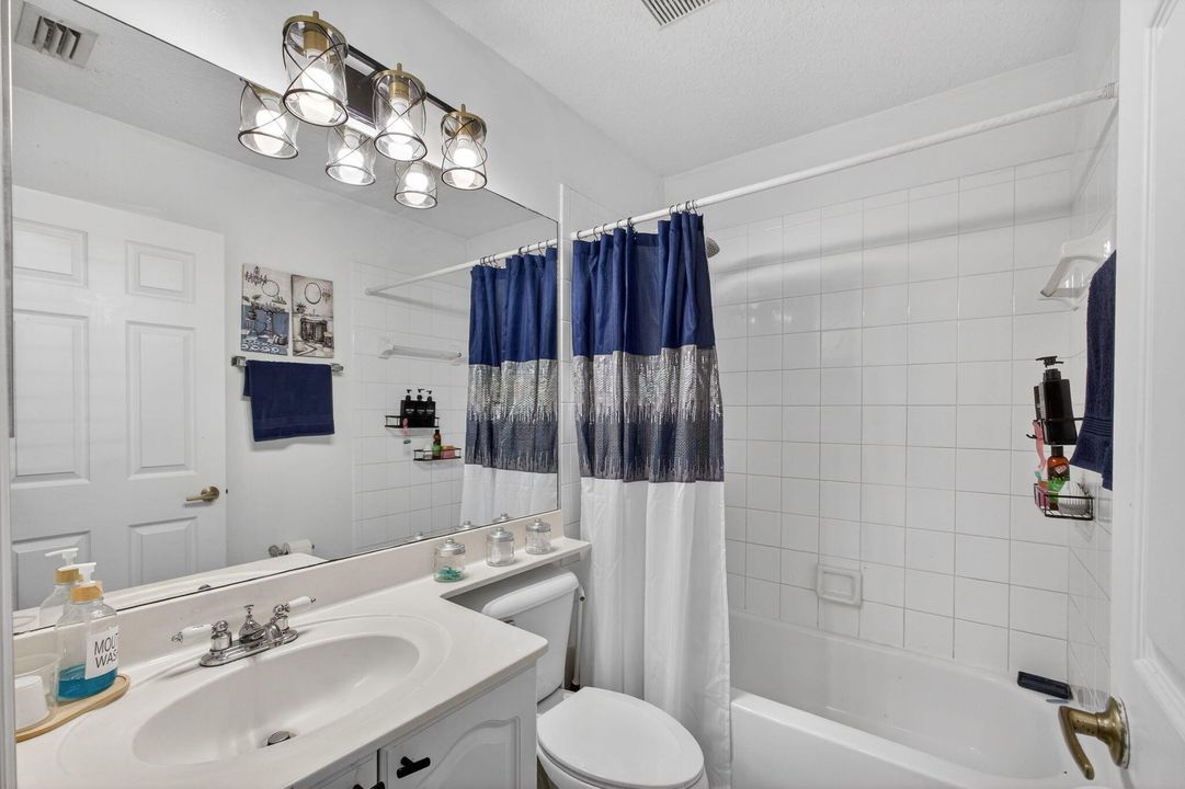 En Venta: $449,900 (3 camas, 2 baños, 1580 Pies cuadrados)