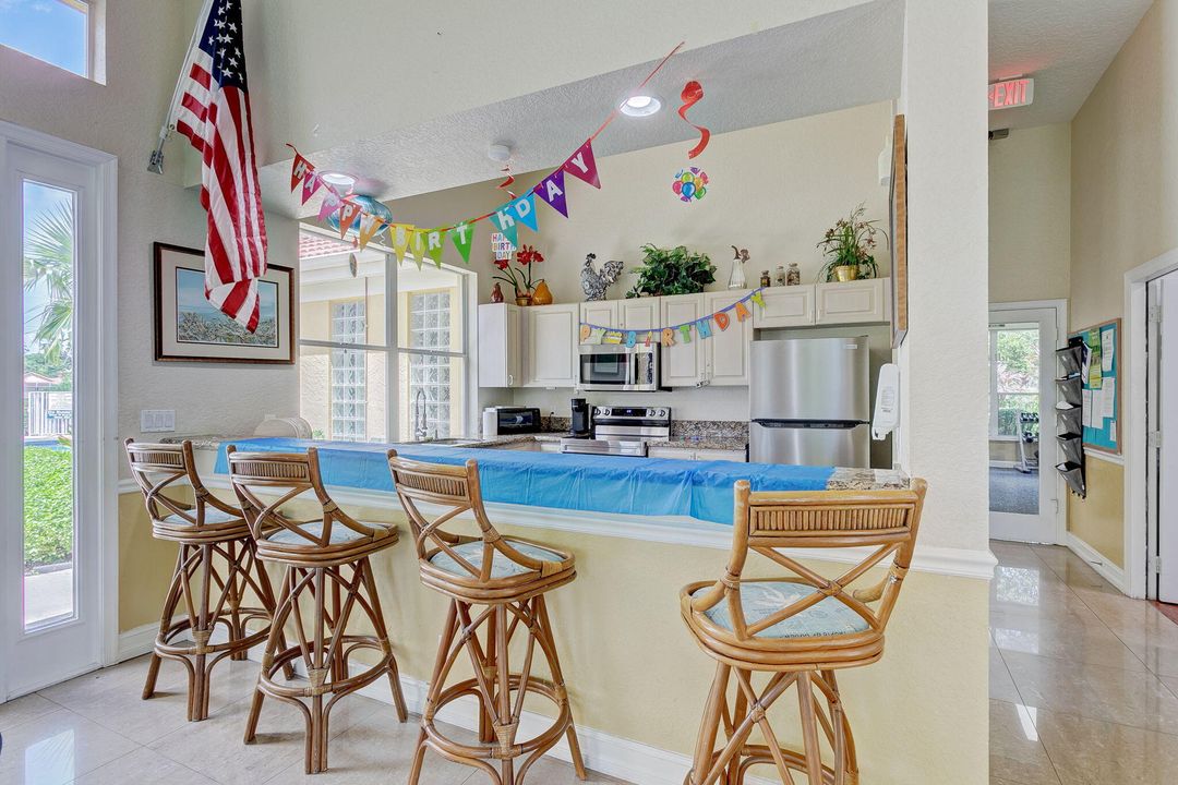 En Venta: $449,900 (3 camas, 2 baños, 1580 Pies cuadrados)