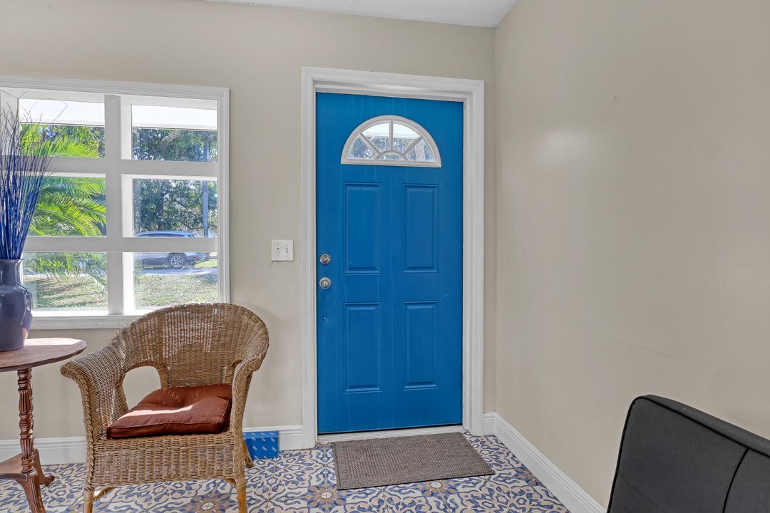 For Sale: $375,000 (2 beds, 2 baths, 1161 Square Feet)