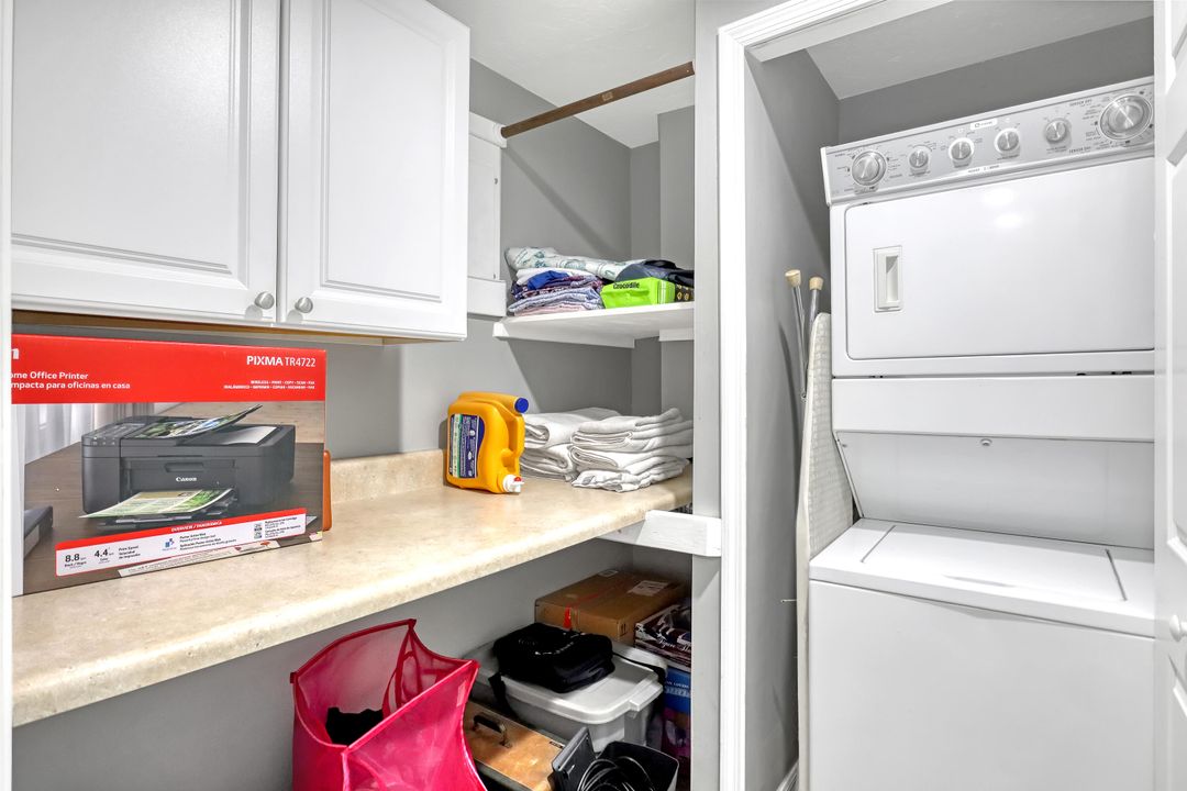 For Sale: $375,000 (2 beds, 2 baths, 1161 Square Feet)