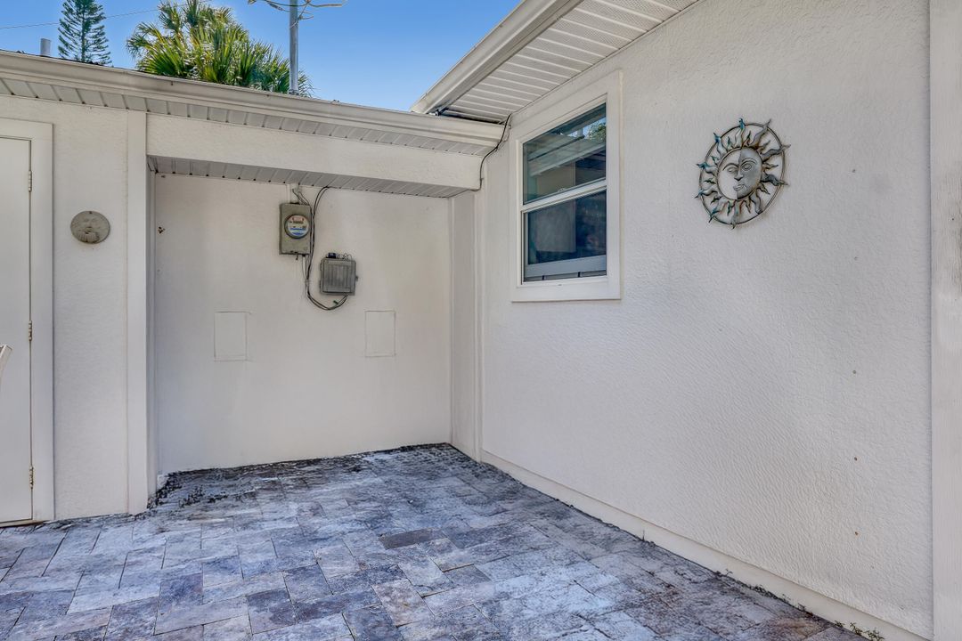 For Sale: $375,000 (2 beds, 2 baths, 1161 Square Feet)