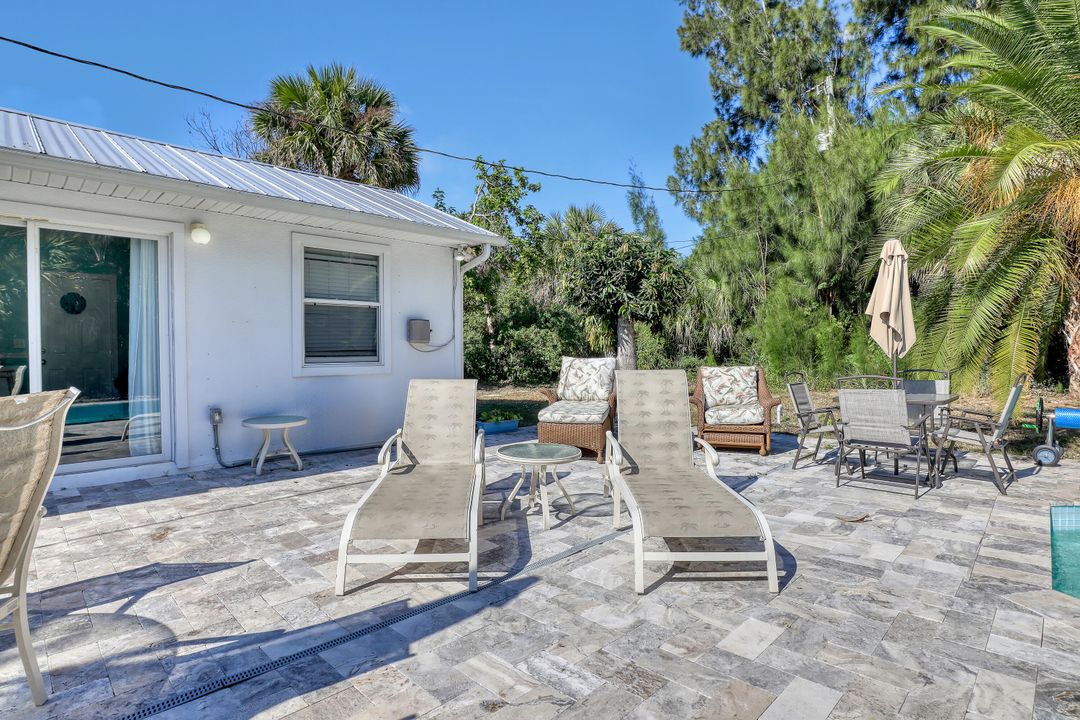 For Sale: $375,000 (2 beds, 2 baths, 1161 Square Feet)