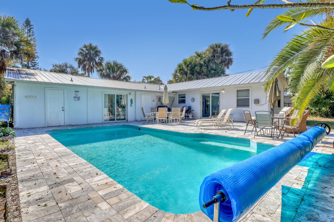 For Sale: $375,000 (2 beds, 2 baths, 1161 Square Feet)