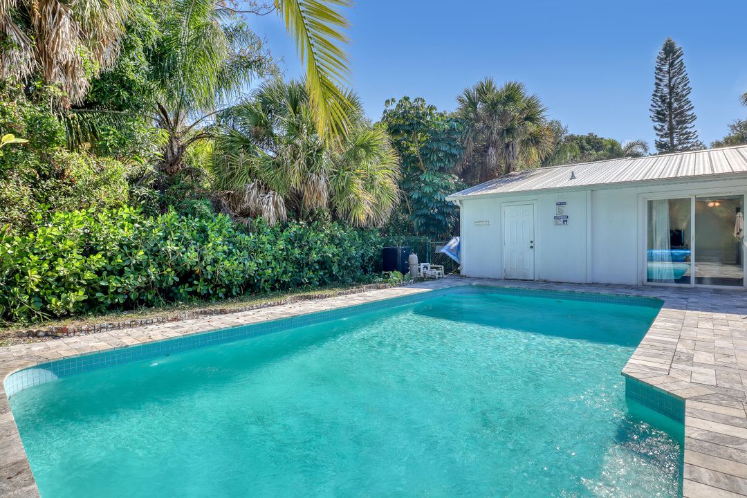 For Sale: $375,000 (2 beds, 2 baths, 1161 Square Feet)