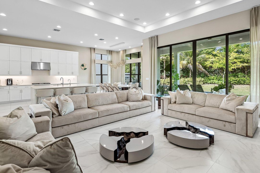 For Sale: $2,250,000 (4 beds, 4 baths, 3092 Square Feet)