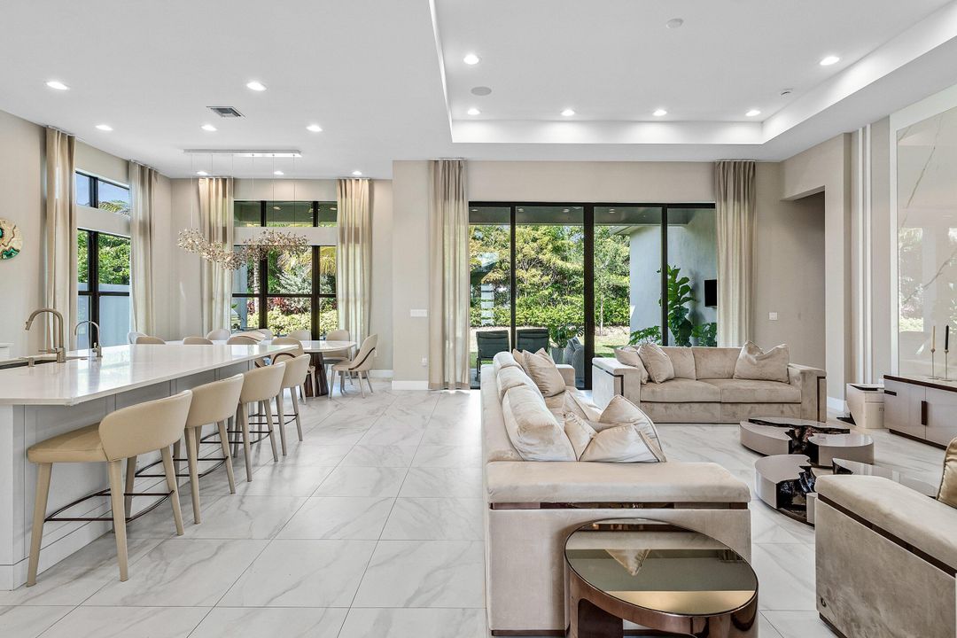 For Sale: $2,250,000 (4 beds, 4 baths, 3092 Square Feet)