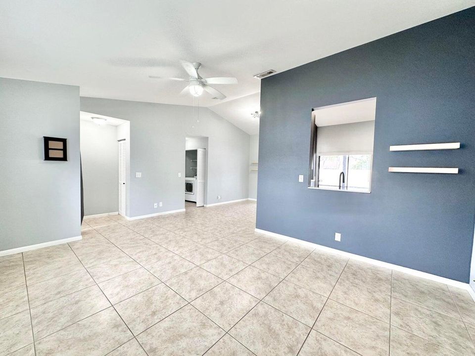 For Rent: $2,400 (2 beds, 2 baths, 1092 Square Feet)