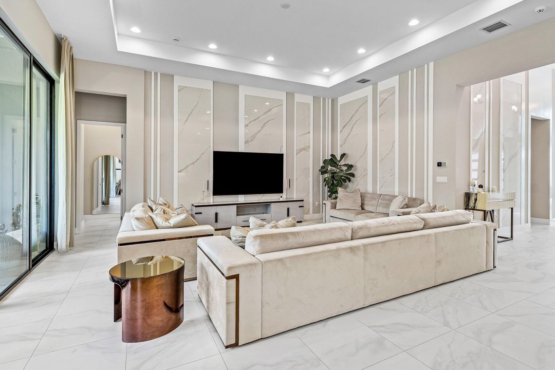 For Sale: $2,250,000 (4 beds, 4 baths, 3092 Square Feet)