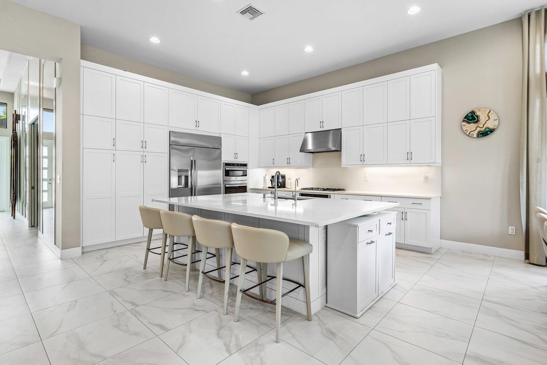 For Sale: $2,250,000 (4 beds, 4 baths, 3092 Square Feet)