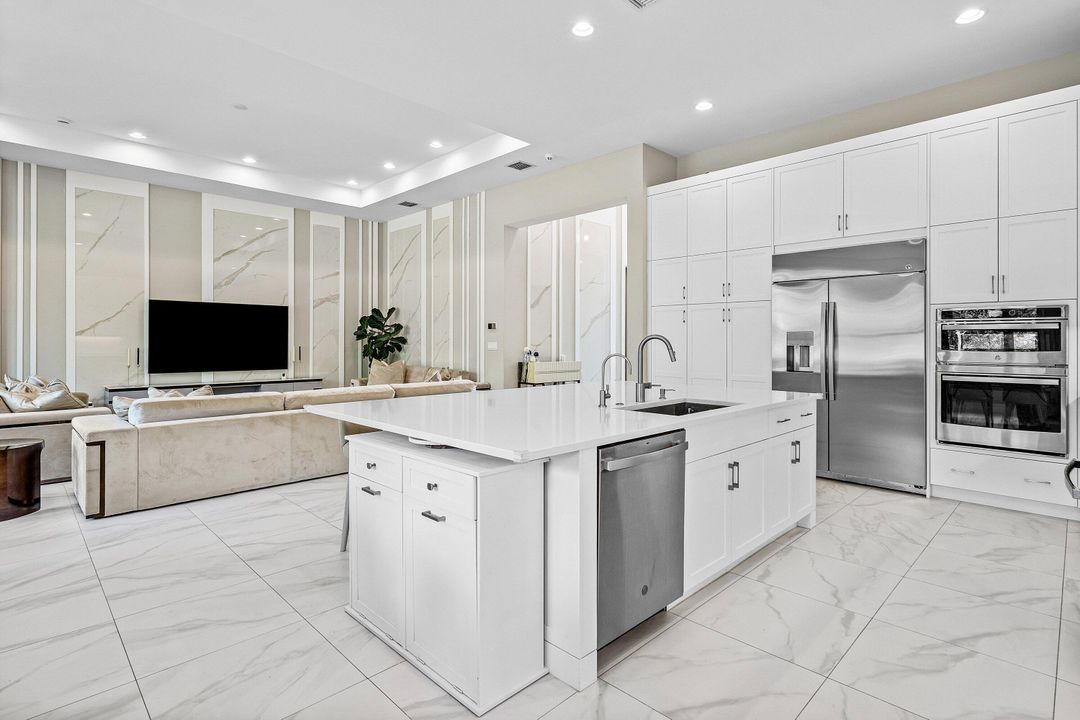 For Sale: $2,250,000 (4 beds, 4 baths, 3092 Square Feet)